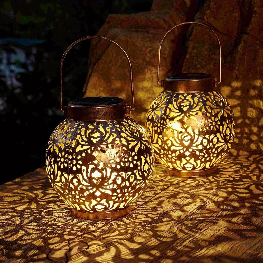 Solar Metal Lantern Outdoor Garden Decor Light